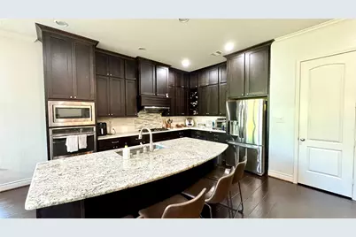 27 Jonquil Place, Tomball, TX 77375 - Photo 9