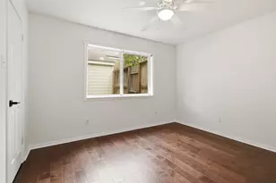 12203 Meadow Lake Dr, Houston, TX 77077 - Photo 17
