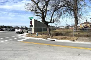 2209 Wichita St, Houston, TX 77004 - Photo 11