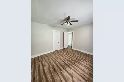 9110 Kentshire Drive #B, Houston, TX 77078 - Photo 13