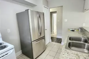 9110 Kentshire Dr, Houston, TX 77078 - Photo 7