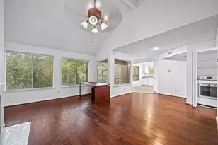 12100 Overbrook Ln, Houston, TX 77077 - Photo 7
