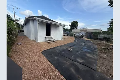 304 Lockwood Drive, Houston, TX 77011 - Photo 17