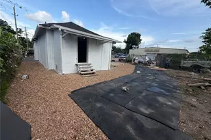 304 Lockwood Dr, Houston, TX 77011 - Photo 17