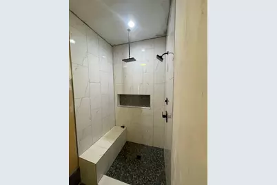 304 Lockwood Drive, Houston, TX 77011 - Photo 25