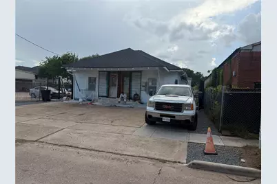 304 Lockwood Drive, Houston, TX 77011 - Photo 3