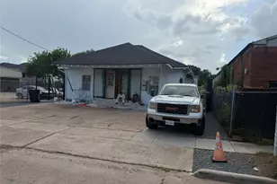 304 Lockwood Dr, Houston, TX 77011 - Photo 3