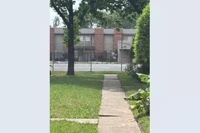 10501 South Drive #303, Houston, TX 77099 - Photo 3