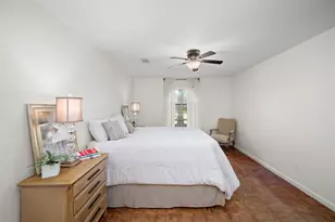 1906 Spillers Ln, Houston, TX 77043 - Photo 9