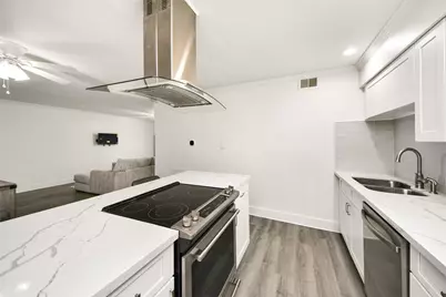 3131 Cummins Street #71, Houston, TX 77027 - Photo 3