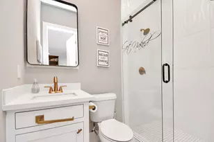 2303 Yupon St, Houston, TX 77006 - Photo 45