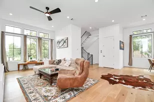 2303 Yupon St, Houston, TX 77006 - Photo 13
