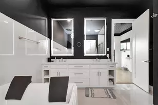 2303 Yupon St, Houston, TX 77006 - Photo 31