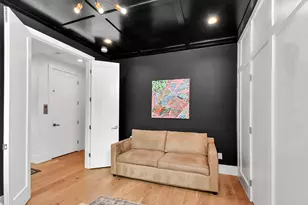 2303 Yupon St, Houston, TX 77006 - Photo 9