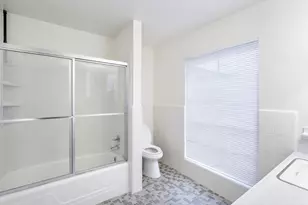 205 E Crestmont Dr, Alvin, TX 77511 - Photo 13