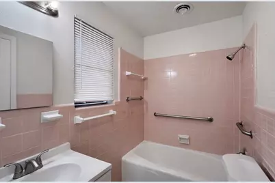 205 E Crestmont Drive, Alvin, TX 77511 - Photo 11