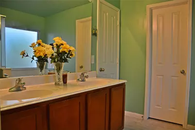 12802 Mills Trail Lane, Houston, TX 77070 - Photo 9