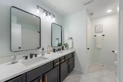 5703 Ashbury Trails Court, Sugar Land, TX 77479 - Photo 27