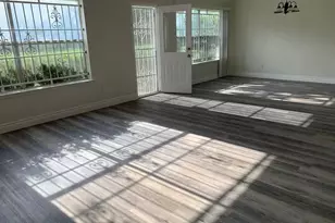 8030 Golf Green Cir, Houston, TX 77036 - Photo 5
