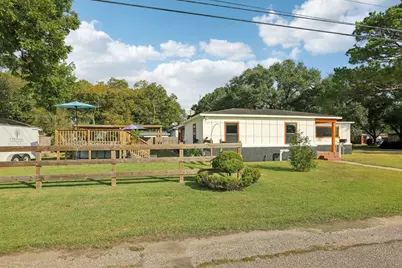 1506 Colorado Avenue, La Marque, TX 77568 - Photo 1