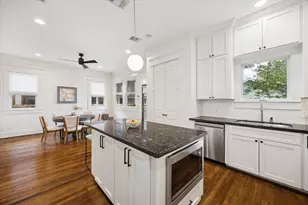 333 W 22nd St, Houston, TX 77008 - Photo 17