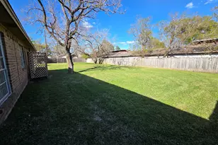 8922 Carousel Ln, Houston, TX 77080 - Photo 9