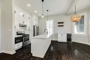 1407 Winnie St, Galveston, TX 77550 - Photo 11