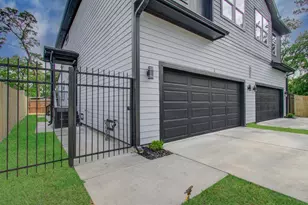 6531 Rosemary Ln, Houston, TX 77016 - Photo 3