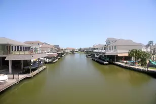 238 Bamaku Bend, Tiki Island, TX 77554 - Photo 25