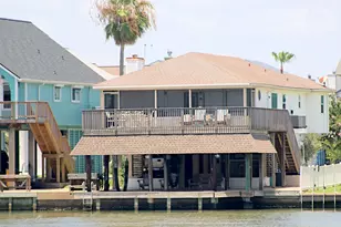238 Bamaku Bend, Tiki Island, TX 77554 - Photo 1