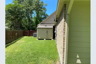 16006 Sea Palms Drive, Crosby, TX 77532 - Photo 11
