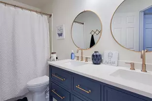 7919 Hidden Oaks Ln, Houston, TX 77095 - Photo 11