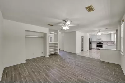 34 S Willow Point Circle, The Woodlands, TX 77382 - Photo 13