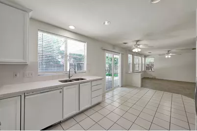 34 S Willow Point Circle, The Woodlands, TX 77382 - Photo 19