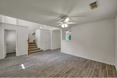 34 S Willow Point Circle, The Woodlands, TX 77382 - Photo 9