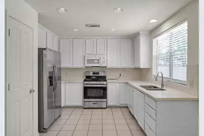 34 S Willow Point Circle, The Woodlands, TX 77382 - Photo 17