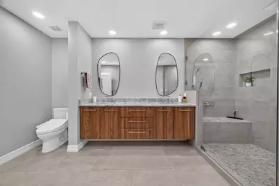 1124 Bomar Street, Houston, TX 77006 - Photo 33