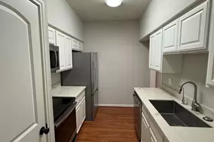 2425 Underwood St, Houston, TX 77030 - Photo 9