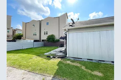 4516 Katy Freeway, Houston, TX 77007 - Photo 5