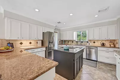 1208 Tall Pines Drive, Friendswood, TX 77546 - Photo 9