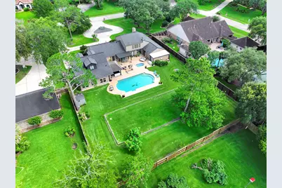 1208 Tall Pines Drive, Friendswood, TX 77546 - Photo 45