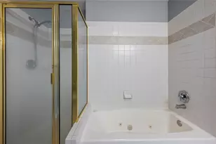 11709 Lakeside Pl Dr, Houston, TX 77077 - Photo 23
