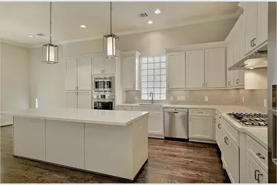 215 Willow Street, Shenandoah, TX 77384 - Photo 11