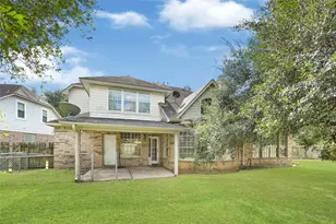 2018 Birnam Glen Dr, Sugar Land, TX 77479 - Photo 3