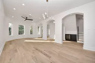 4206 Oxford St, Houston, TX 77022 - Photo 3