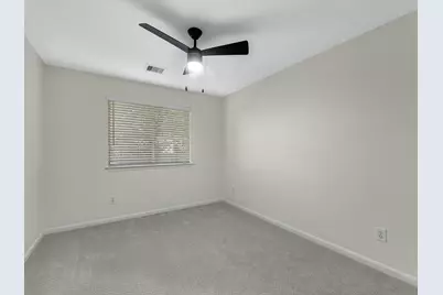 82 S Regan Mead Circle, The Woodlands, TX 77382 - Photo 21