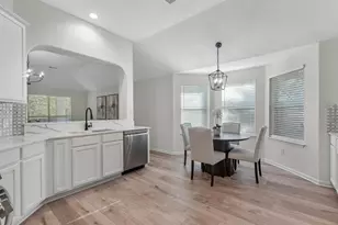 82 S Regan Mead Cir, The Woodlands, TX 77382 - Photo 5