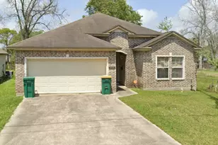 1904 Kansas St, La Marque, TX 77568 - Photo 1