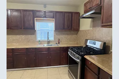 210 N Main Street, Highlands, TX 77562 - Photo 7