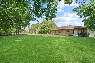 5631 Groveton Street, Houston, TX 77033 - Photo 13